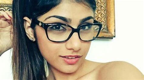 Mia Khalifa Porn Pics